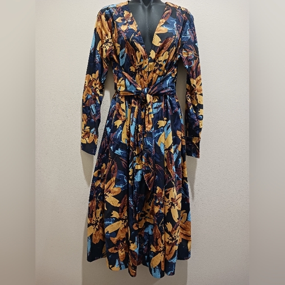 Marissa Webb - Picture 2 of 7